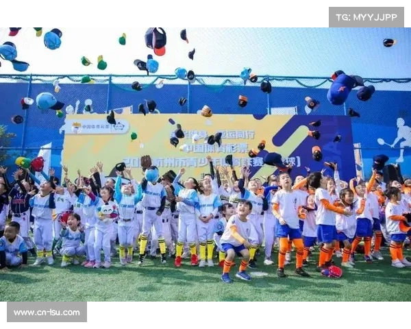 凝聚爱心力量 共筑体育梦想足球慈善赛助力公益事业 凝聚爱心力量 共筑体育梦想足球慈善赛助力公益事业