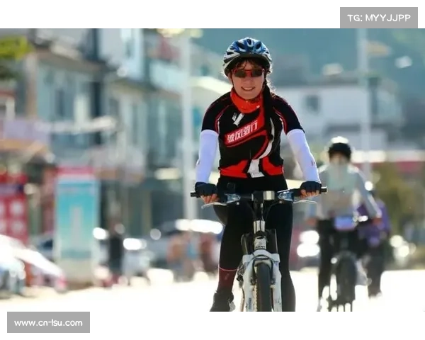 洱海赛道公路男子精英组徐暄评以2小时33分40秒夺冠