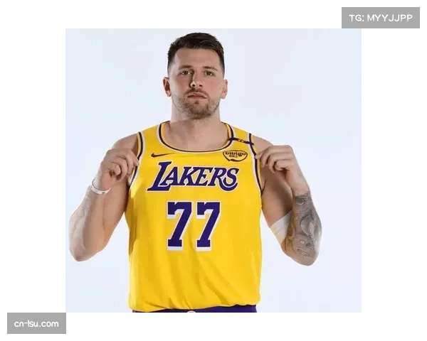 NBA战术探索功能上线,球迷可语音检索东契奇后撤步三分集锦